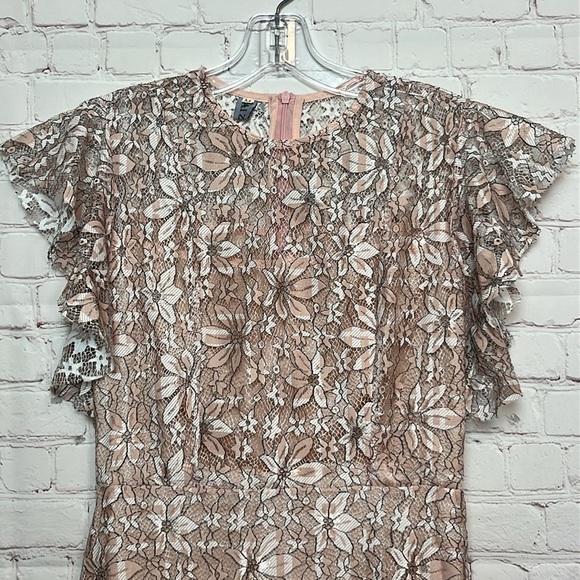 Aizhe Floral Lace Dress - Picture 2 of 13